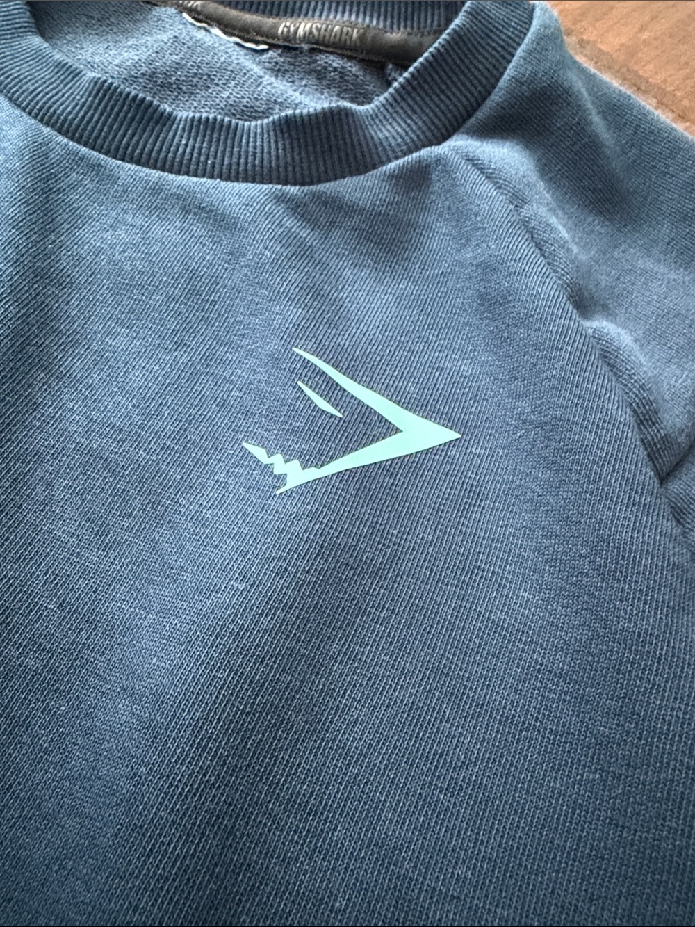 Gymshark-Navy w/aqua logo Crewneck Sweatshirt - Picture 6 of 8